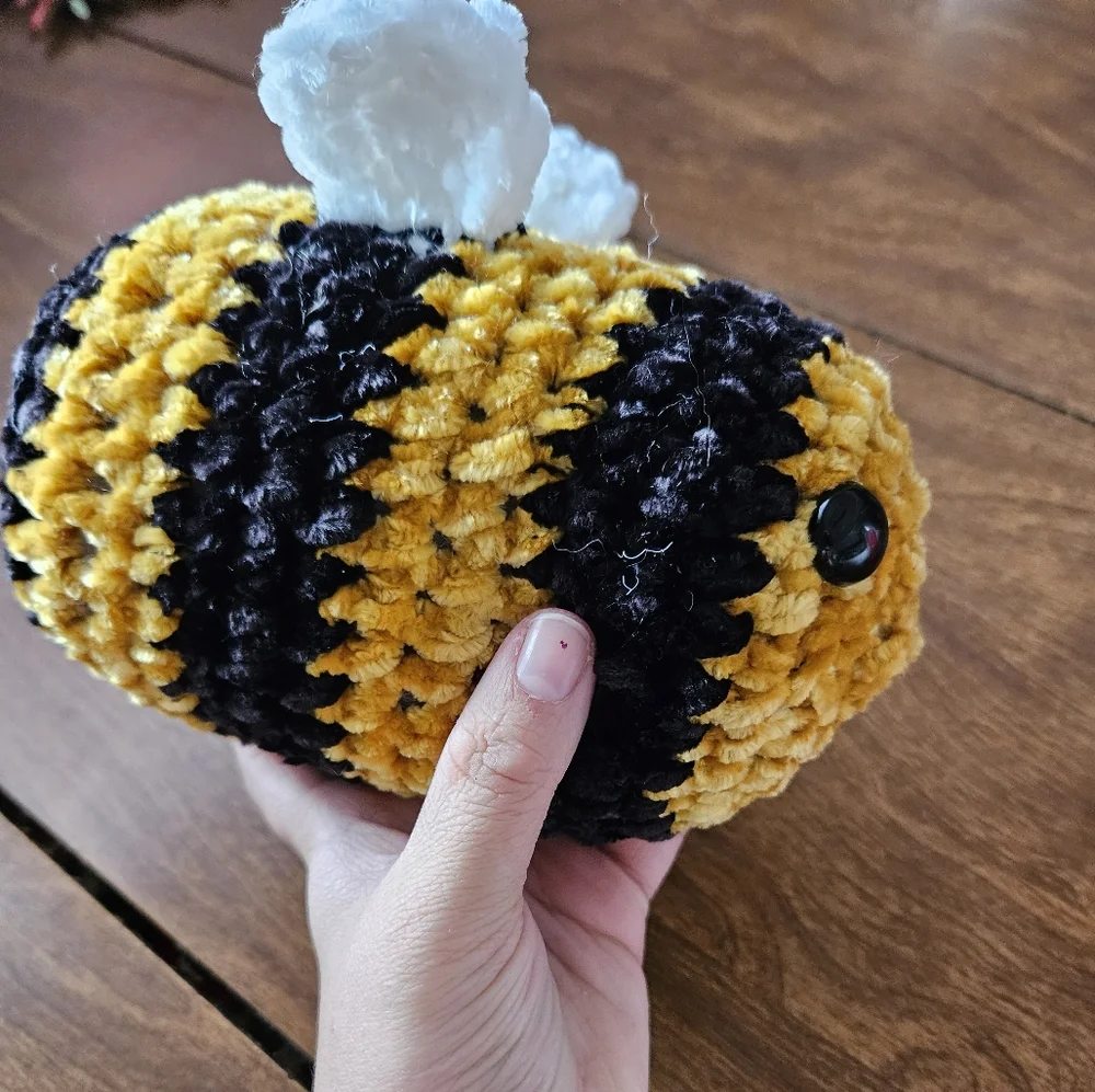 Crochet Velvet chunky Bumble Bee